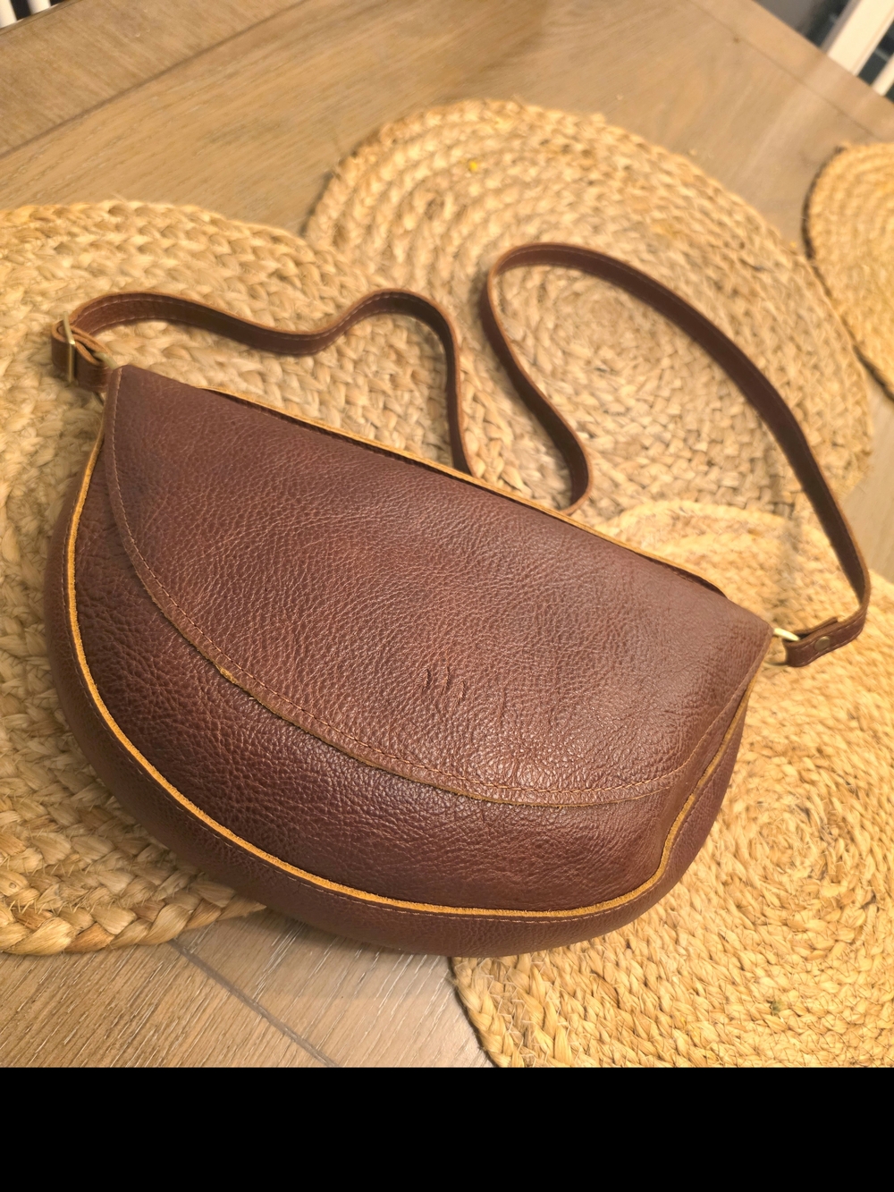 Portland Leather Large Koala Crossbody In Nutmeg